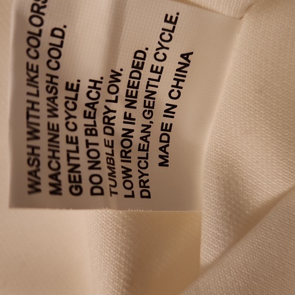 Chic White Dress - Picture 5 of 8